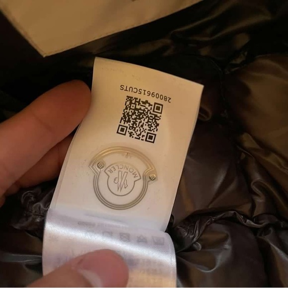 Moncler vest - Picture 4 of 6